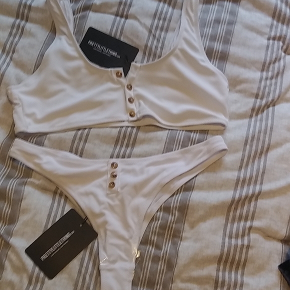 Pretty little thing bikini - Picture 1 of 6
